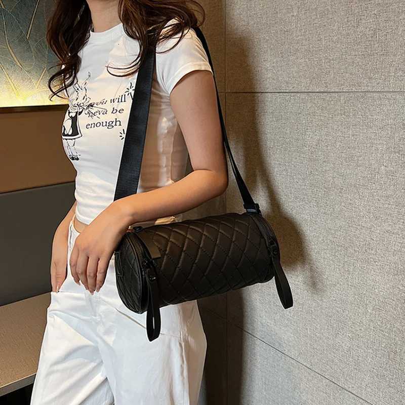 Womens Fashion Minimalist LargeCapacity DiamondQuilted Cylinder Bag LuxuriousLooking Personalised Shoulder Crossbody BagT251007
