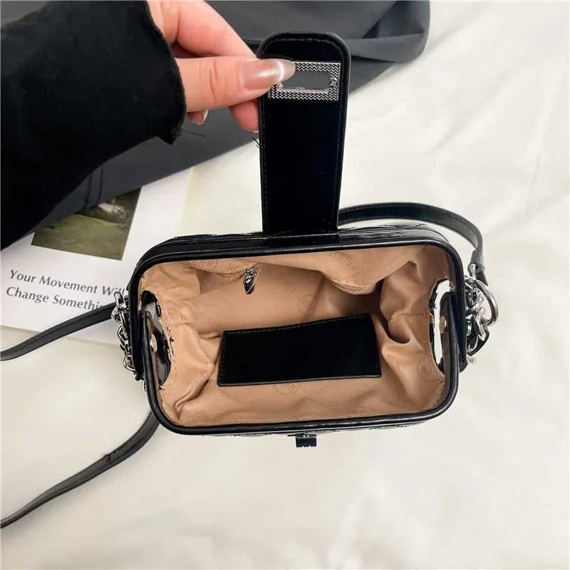 Designer 2025 DiamdTextured Messenger Bag Wens Chic Cmuter 1 Purse ScentInfused Chain Strap WaterRepellent Lining Y251120