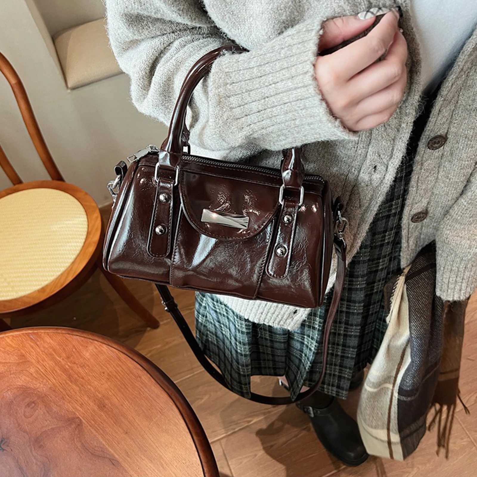 Designer PU Leather Stylish Crossbody Bag Solid Color Trendy Shoder Bag Large Capacity Lovely Bowknot Handbag Travel Date Work Handbag1 Y251120