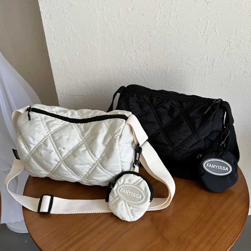 Simple Down Puffy Cotton Padded Quilted Shoulder Bags Puffy Solid Color Commute Bags Messenger Bag Women GirlsT251007
