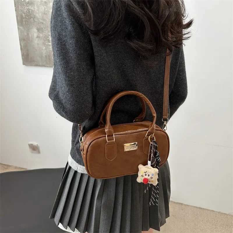 Designer New Bowling Bag Wen Simple Fiable Versatile Crossbody Bag New Product Single Shoder Bag Medium Minimalist Style1 Y251120