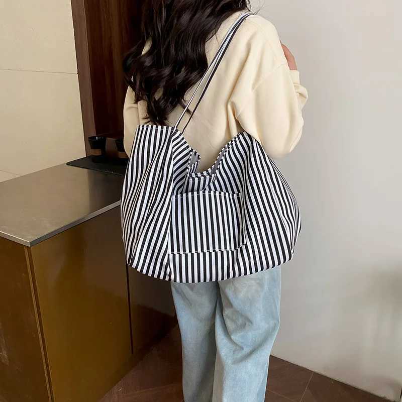 Casual Striped Design Women Nylon Shoulder Bags Versatile Large Capacity Ladies Armpit Handbag Contrast Color Girl Shopping ToteT251007