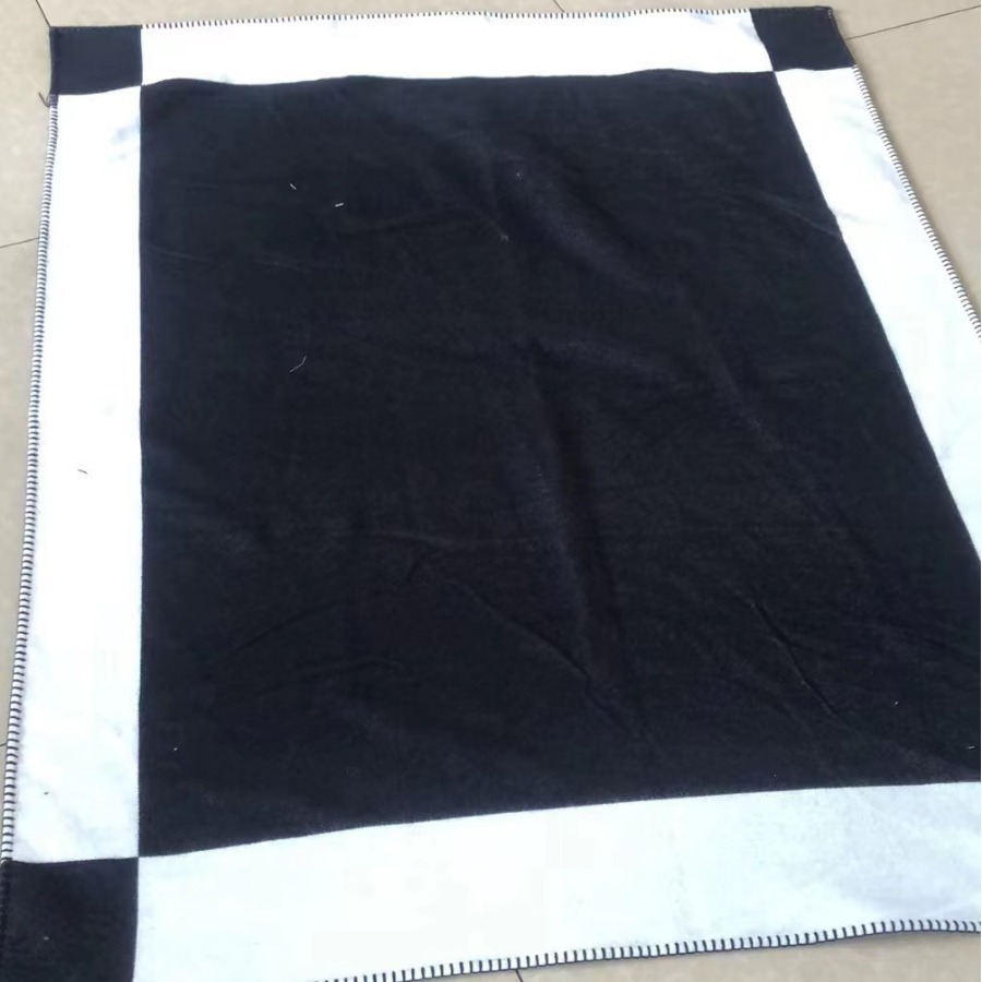 Designer Home Sofa Letter H Office Air Conditioning Blankets Airplane Blanket High Quality Brand