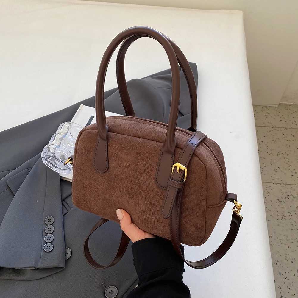 Designer Wen Fi Sling Bag Adjustable Strap PU Leather Simple Cmuting Bag Solid Color Top Handle Bag Large Capacity Messenger Bag1 Y251120