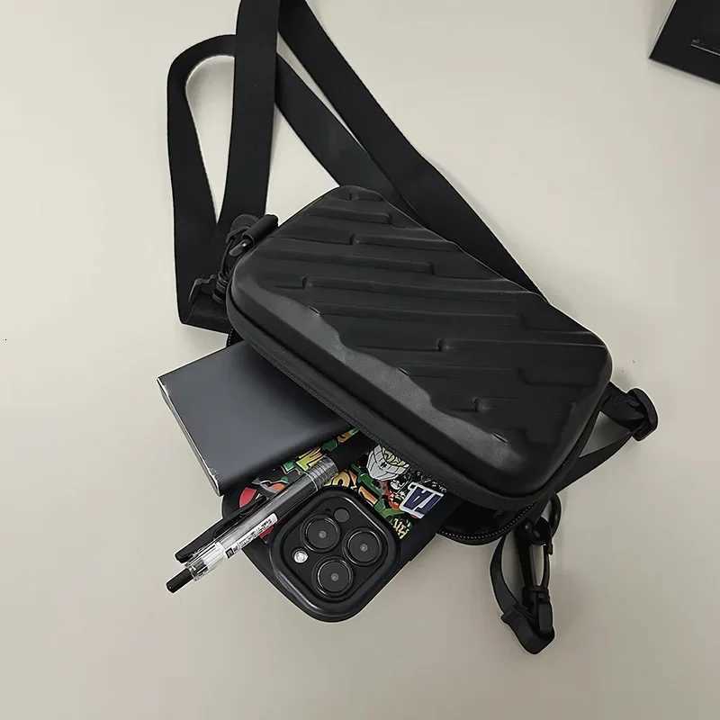 Fashionable Striped Crossbody Bag Unisex Nylon Simple Mobile Phone Bag Versatile Small Square Bag with Deeper ProcessT251007