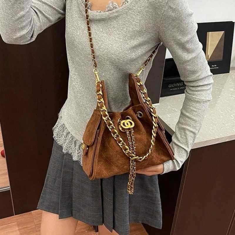 Designer Famous Designer Shoder Bag For Wen Elegant Leather Luxury Brand With Mtiple Functial Pockets Y251120