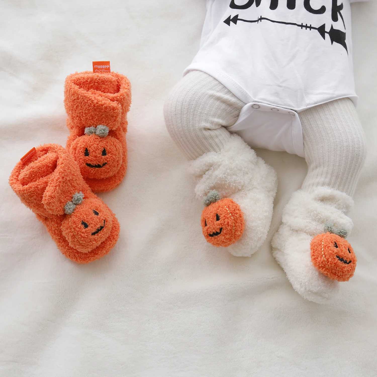Baby Halloween Pumpkin Booties Infant Newborn Sock Shoes Winter Crib Shoes First Walkers Prewalkers C251008
