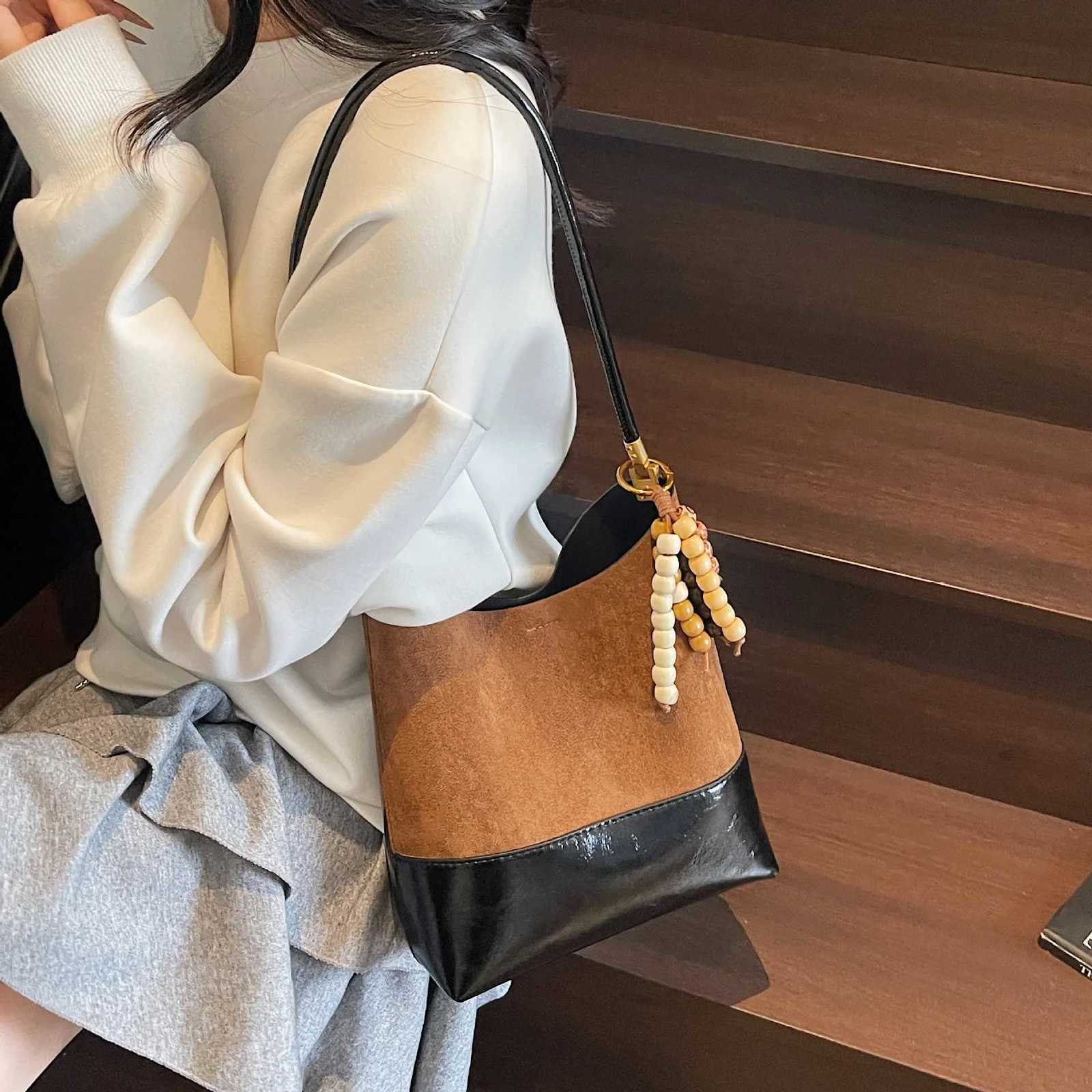 Designer Suede 1 Bag Wens 2025 New Bag Wens Highend Shoder Armpit Bag Cmuter Mother and Child Bag1 Y251120