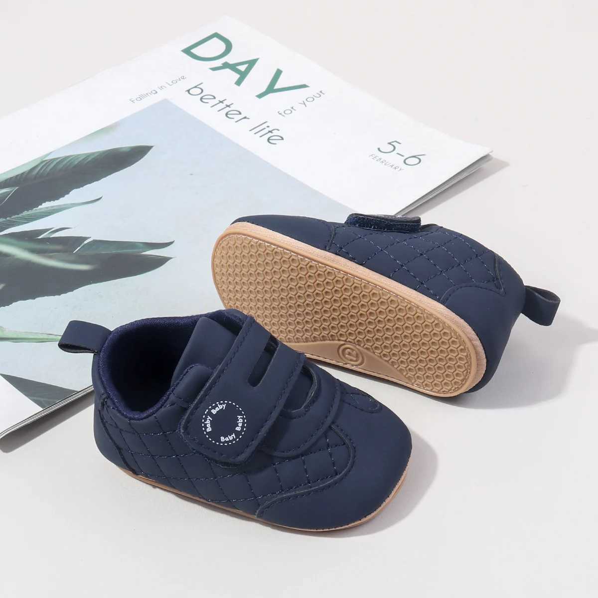 Spring And Autumn Baby Boys And Girls First Walking Toddler Shoes With PU Leather and TPR Sole C251008