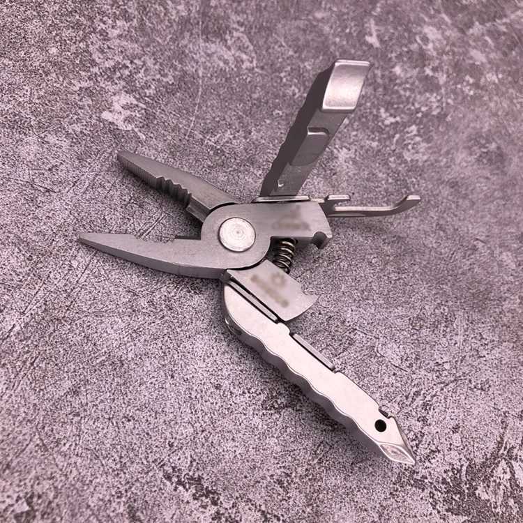 EDC Survival Kit Multifunctional Pliers stainless steel mini Portable Folding Multi Tools for Outdoor Camping Equipment Travel J251121