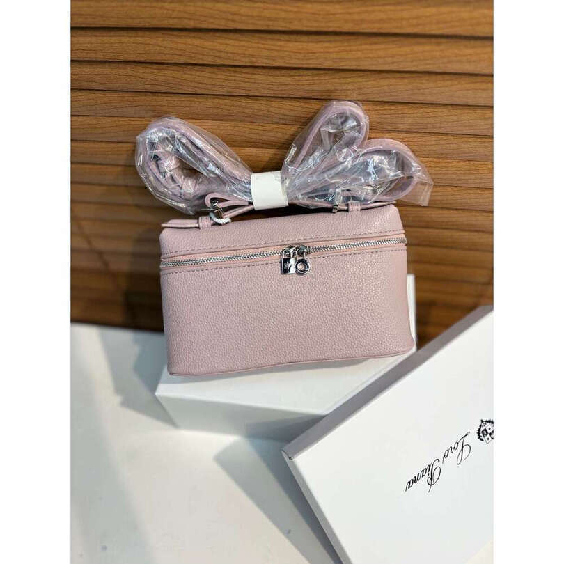 High-end designer bag Luxury Lunch Box for Women New Textured Crossbody Small Versatile Commuter Handbag Shoulder Bag Trendy Handbags tote purse