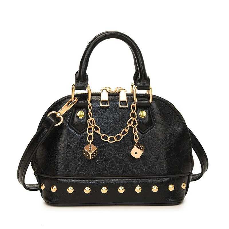 Designer Luxury Quilted Diamd Pattern Shoder Bag Inspired By Paris Fi Week With ChainLink Strap Veet Lining1 Y251120