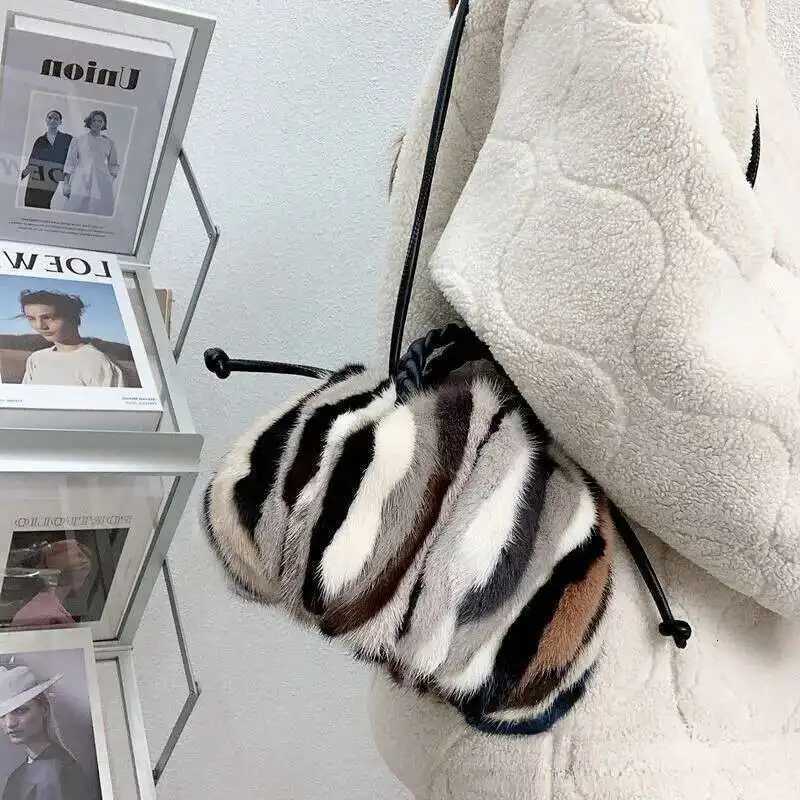 Real Mink Fur Bag Natural Fur Cloud Bag Winter Thick Fur Bag Single Shoulder Bag For Women Fluffy Evening Bag Fashion Ladies BagT251007