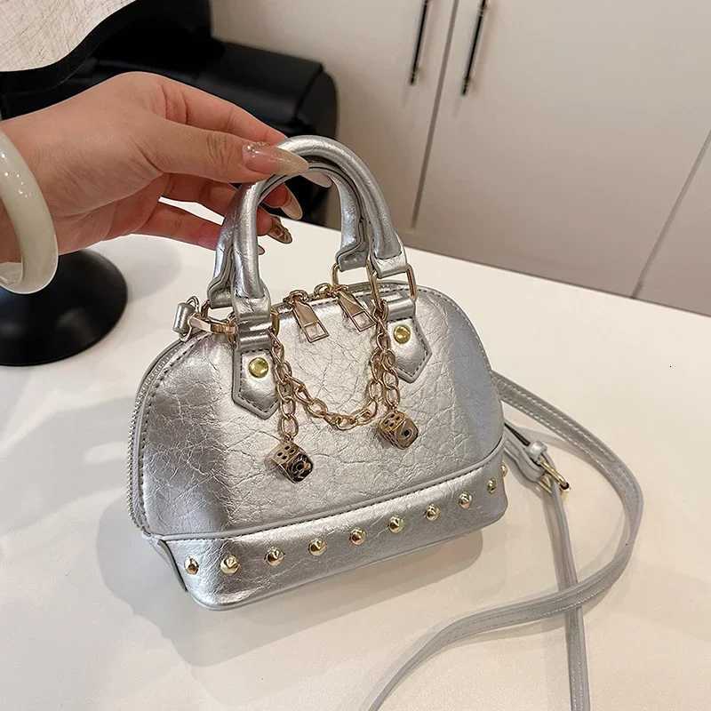 Designer Luxury Quilted Diamd Pattern Shoder Bag Inspired By Paris Fi Week With ChainLink Strap Veet Lining1 Y251120