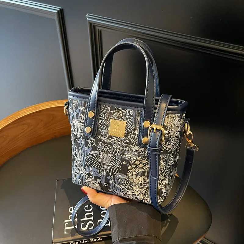 Designer 2025 NeoChinese Embroidery Crossbody Bag Wen Vintage Floral Jacquard Shoder Purse Handheld Oriental Tote1 Y251120