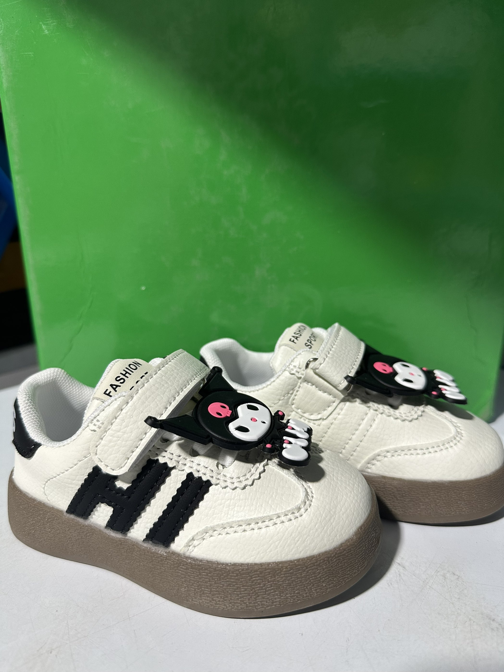 Sanrio Hello Kitty Sports Shoes Girls Board Shoes Autumn and Winter New Casual Shoes Children and Students Sneakersw250708