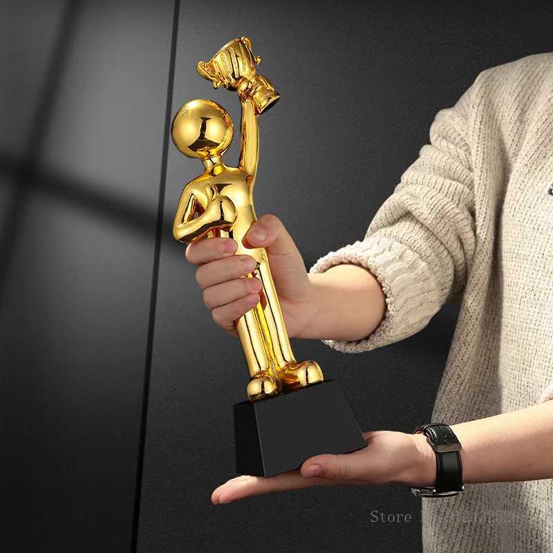 Creative Cartoon Character SingingTrophy ResinCraft Souvenir Student Trophy Crown Microphone and Speech Decorations forHe Y251008