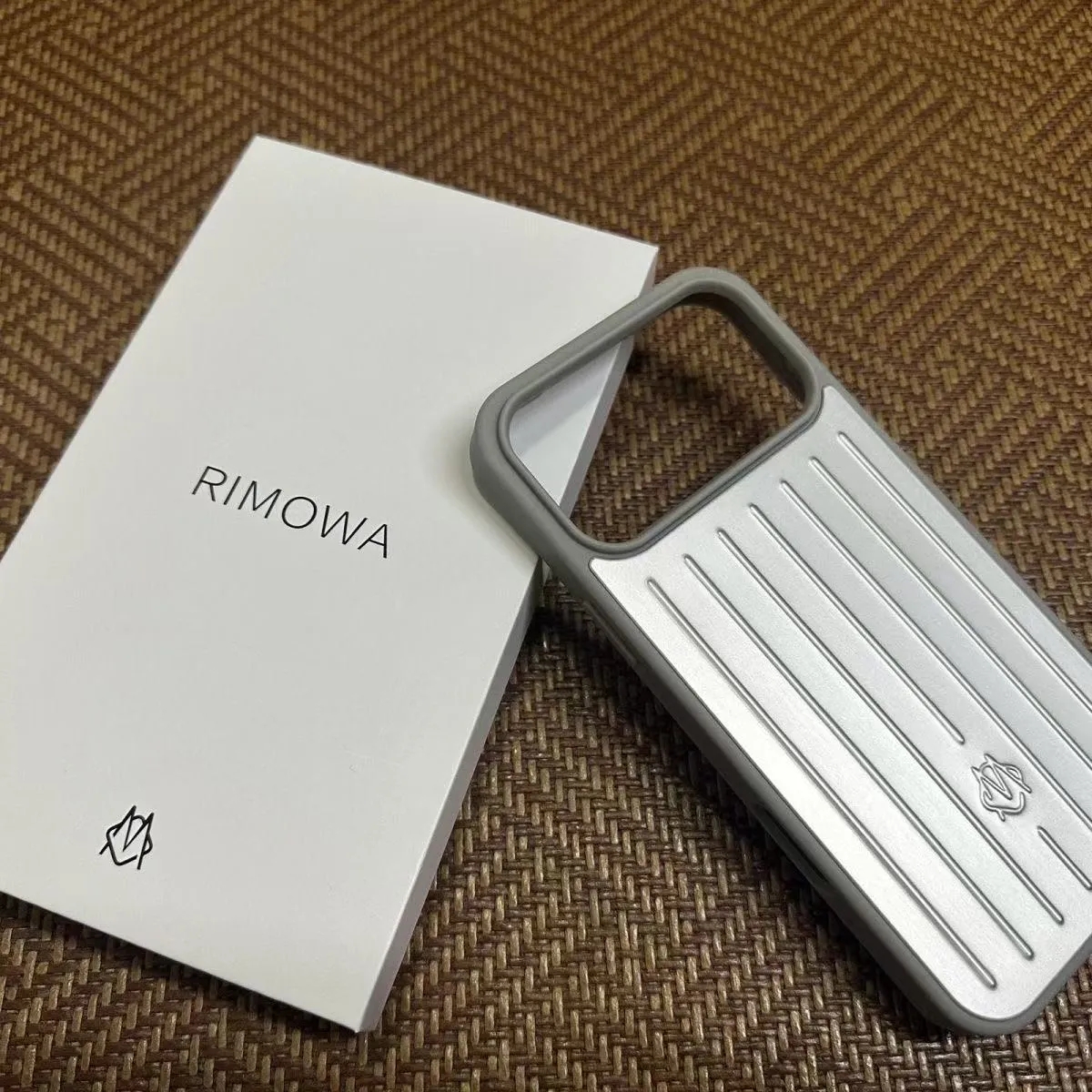 NEW RIM Top-quality Suitcase Designer Fashion Phone Case for Apple iPhone 17 Pro Max case 17pro 16 15 14 Polycarbonate Aluminum Alloy MagSafe Weave Ba