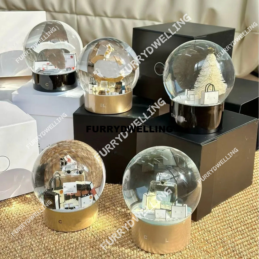 Designer Globes 5Colors Decorations Snow Globe Fashion Dwe74 Letters Crystal Ball With Box Limited Birthday Christmas Gift