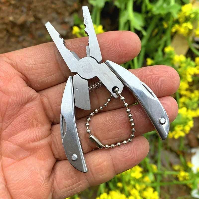Multifunctional Pliers Mini Foldable Stainless Steel Knife MultiPurpose Combined Tool for Outdoor CampingCamping Accessories J251121