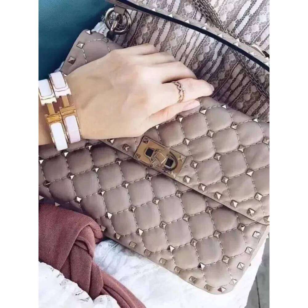 Designer Bags New Fashion Women Sheepskin Leather Rivet Handbags Chain Bag Designer Shoulder Woman Messenger Bags Hot Selling