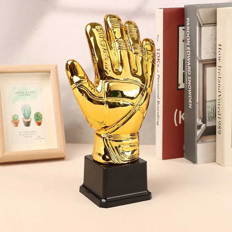 1XGolden Gloves Football Trophy Winner Gold Trophys Goalkeeper Gamesoccer Cpetition Adt Glove School Kids Awardtrophies Cup Y251008