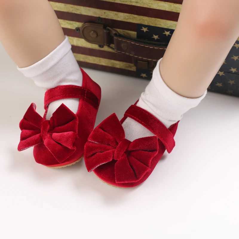 Newborn Babys Shoes Dont Fall Off Female Babys Walking Shoes Spring And Autumn Soft Rubber Soled Princess Shoes C251008