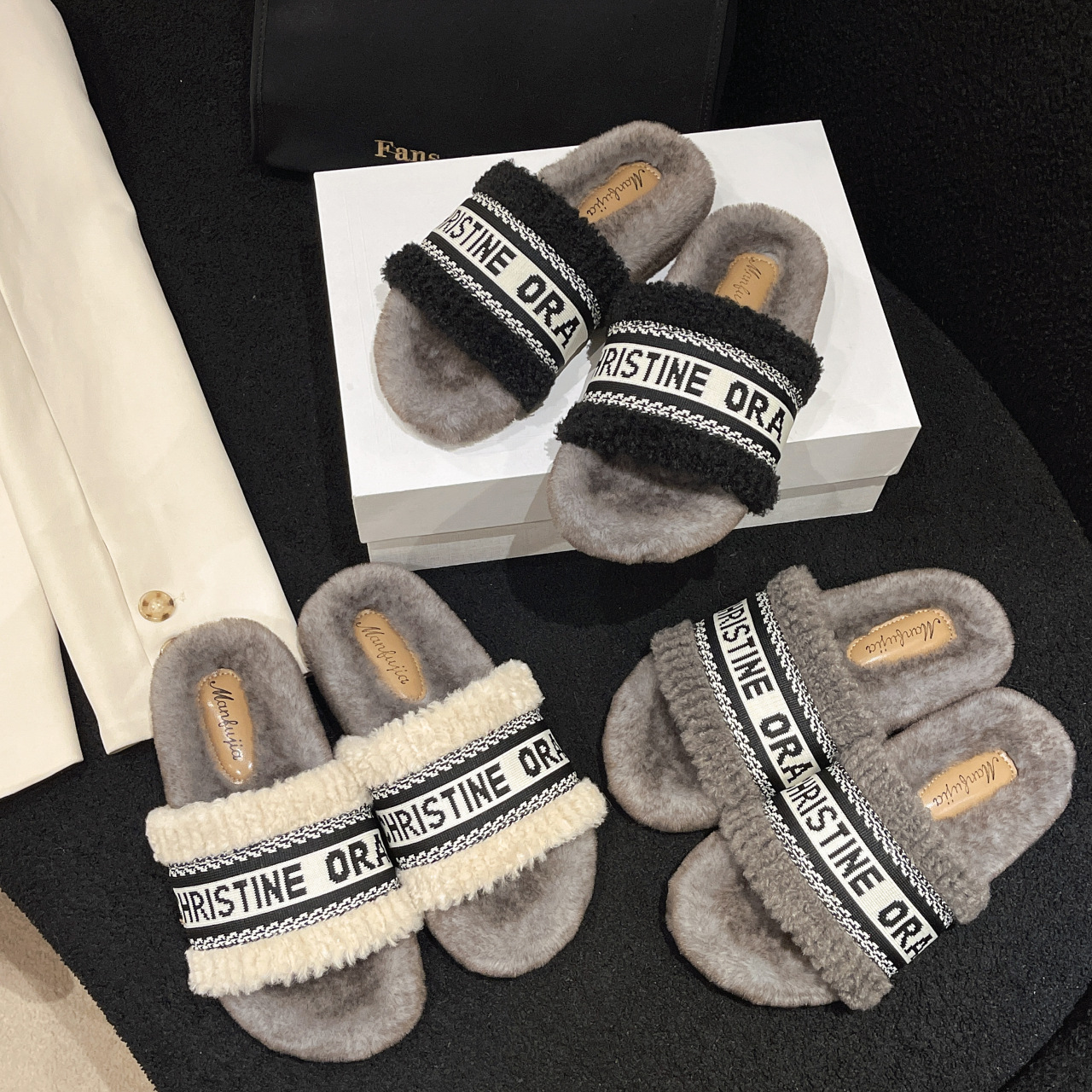 Free shipping designer slippers for womens flat slippers black grey beige Winter new fashionable and versatile flat slippers