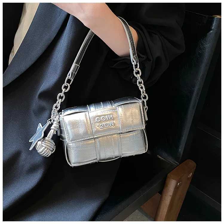 Designer Sliver Square Bag 2025 Fi Versatile Sier Shoder Crossbody Bag Fem Travel Shopping Bags Luxury Mobile Phe Bag Y251120