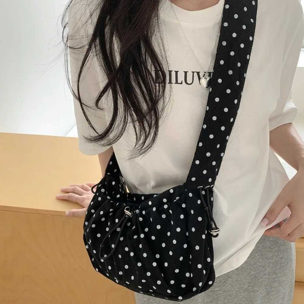 Versatile Polka Dot Underarm Bag Korean Style Lightweight Pleated Strap Tote Bag Dumpling Bag Clutch PurseT251007