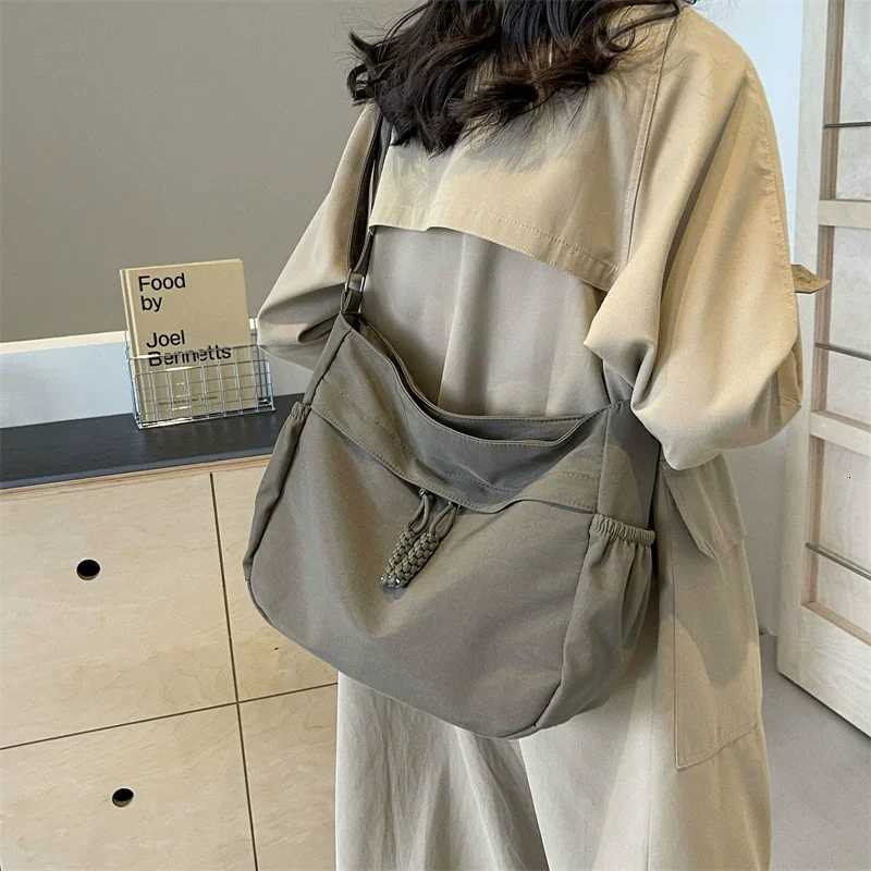 Casual Nylon Tote Crossbody Bags Solid Zipper Womens Bags 2025 Fashion New High Capacity Solid Color Single Shoulder Totes BagT251007