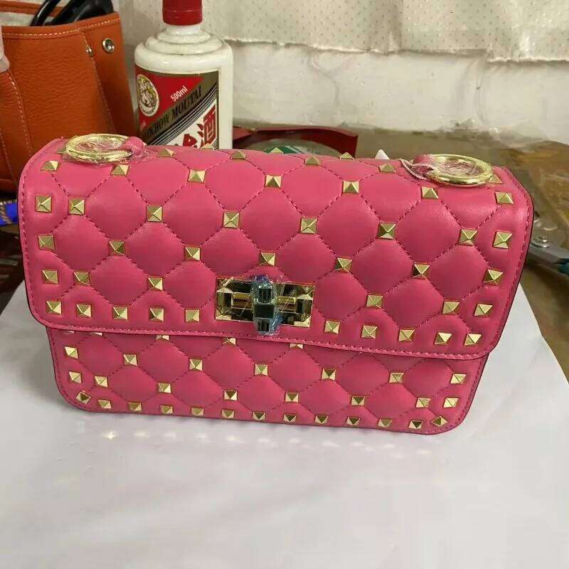 Designer Bags New Fashion Women Sheepskin Leather Rivet Handbags Chain Bag Designer Shoulder Woman Messenger Bags Hot Selling