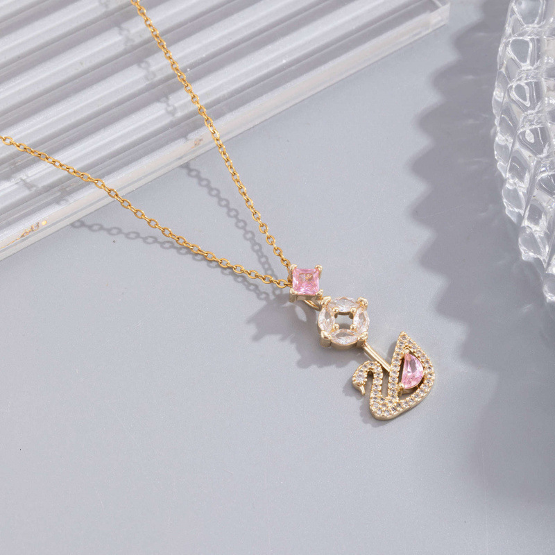 Jewelry Necklace for Women 2025 Fashion Accessories High-Value Ins High-End Light Niche Swan