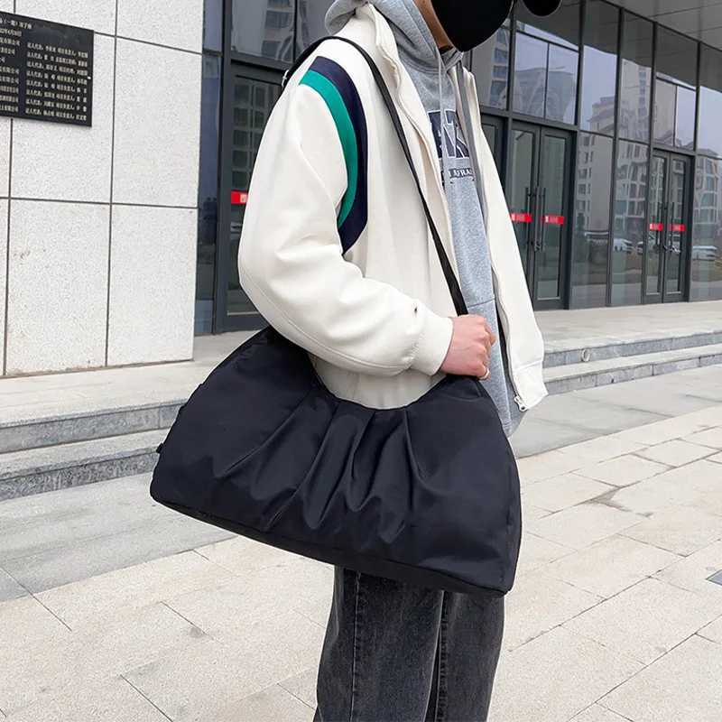 Single shoulder yoga bag nylon large capacity travel bag multifunctional and minimalist fitness bag gym bagT251007