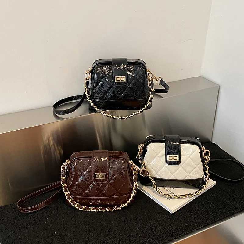 Designer 2025 Spring and Summer Xiaoxiangfeng Chain Bag Fem Rhbus Crossbody Shoder Bag Premium Cmuter Bag Light Luxury Niche Y251120