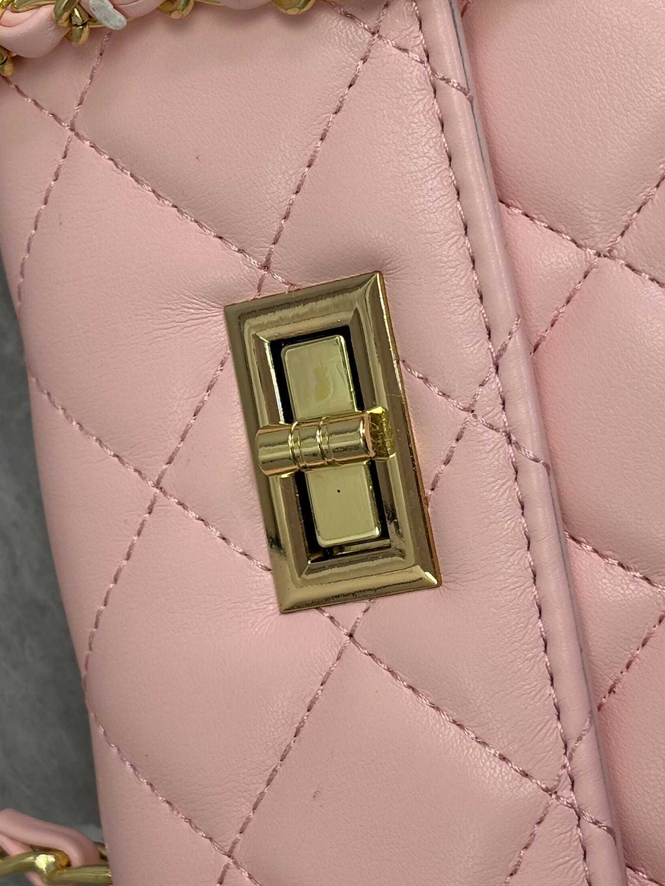 Designer Fiable Quilted Chain Bag Wens Bag 2025 New Sahel Simple Small Square Bag Spring and Summer HighEnd Single Shoder Cr Y251120