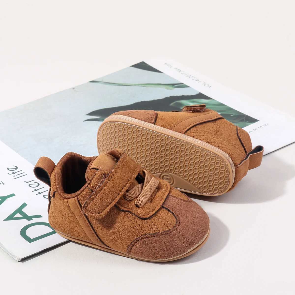 Spring And Autumn Baby First Walking Indoor Outdoor Toddler Shoes With High Quality PU Leather And Soft TPR Sole For 018M C251008