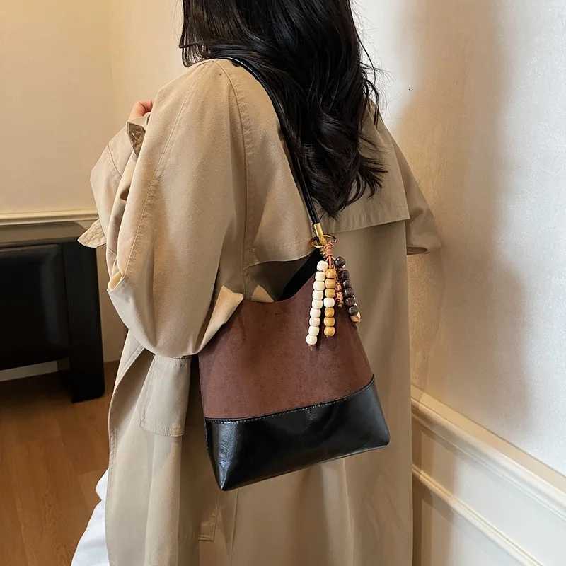 Designer Suede 1 Bag Wens 2025 New Bag Wens Highend Shoder Armpit Bag Cmuter Mother and Child Bag1 Y251120