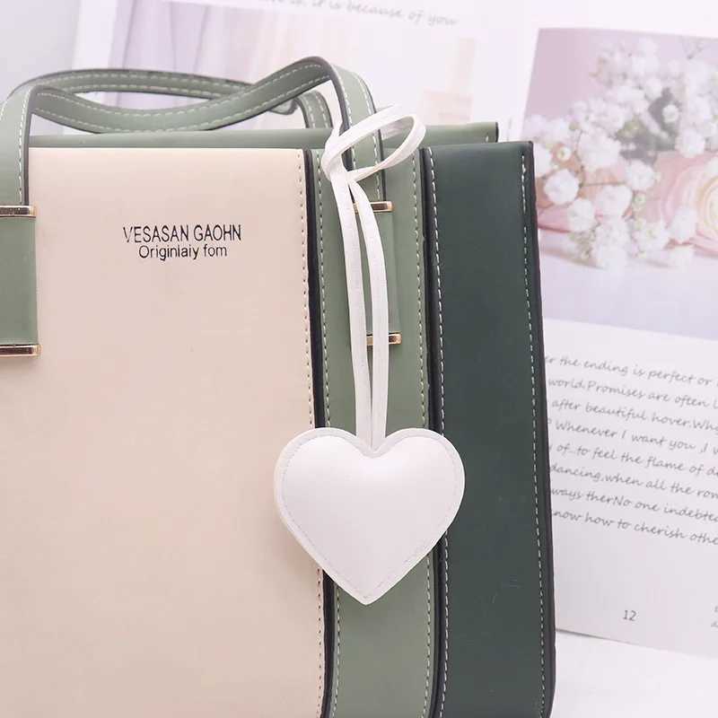 Peach Heart Keychain Leather Pink Red Love Cute Pendant Bag Charms Accessories Key Ring Gift for Women Girls Valentines Gift Z251007