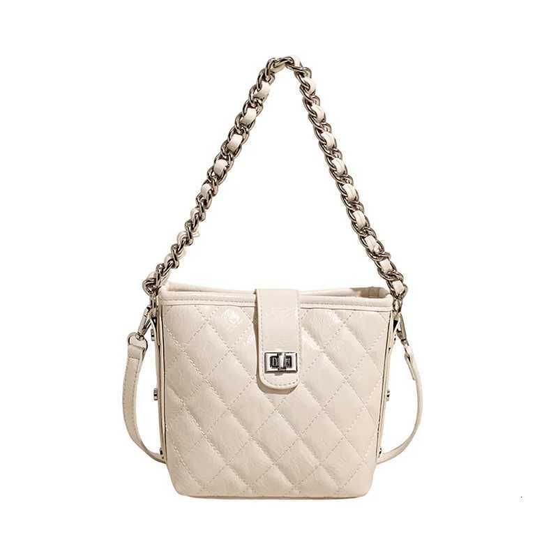 Designer Shoder Bag Messenger Bag Handbag Chain Wens Bag Fi Handscrahed Rhbus Embroidery Thread Advanced Texture1 Y251120