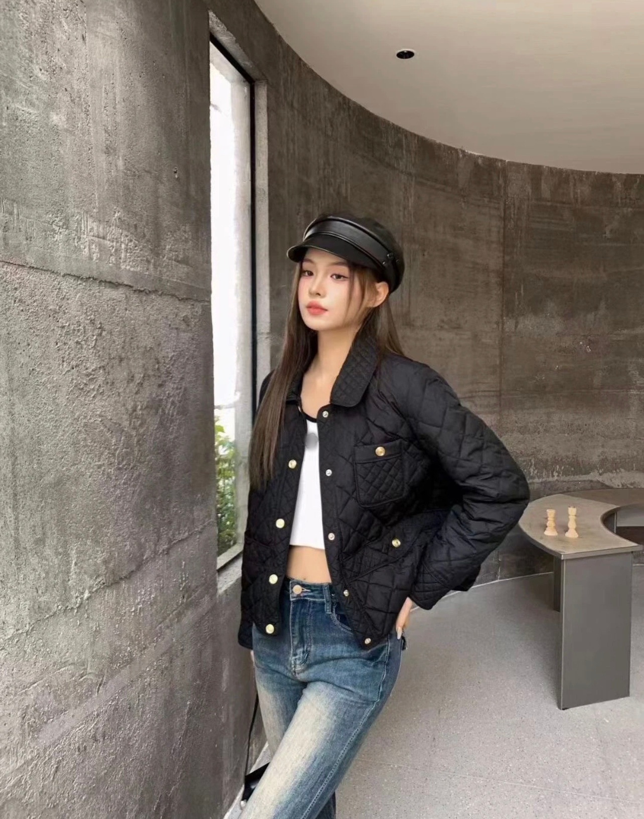 Winter women's down jacket, a fashionable and simple retro jacket, trendy and essential for autumn and winter