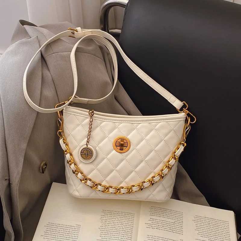 Designer New 2025 Wens Spring 1 Bag Fi Forward Niche Diamd Embellished Shoder Bag Spacious Stylish1 Y251120