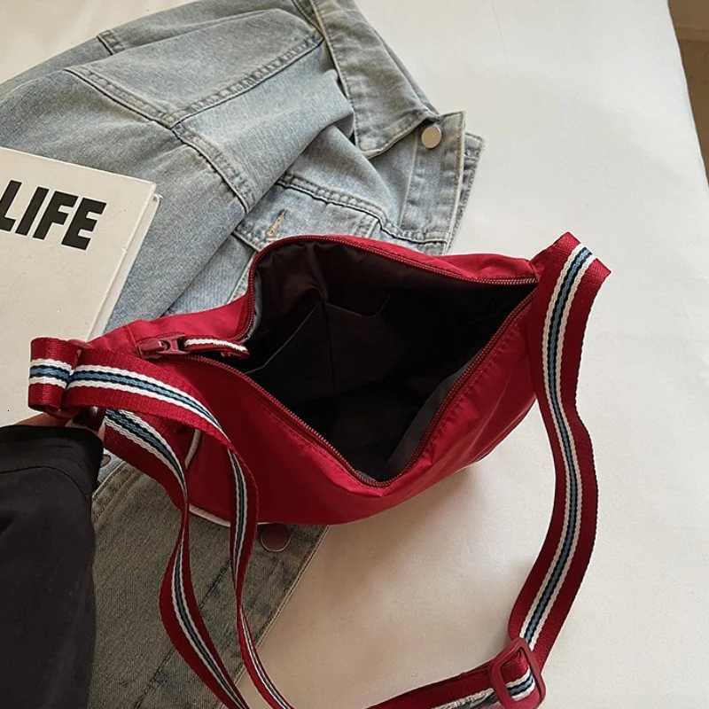 Womens Messenger Bag Fashion Ladies Nylon Hobos Small Shoulder Bags Vintage Female Girls Purse Cloth HandbagsT251007