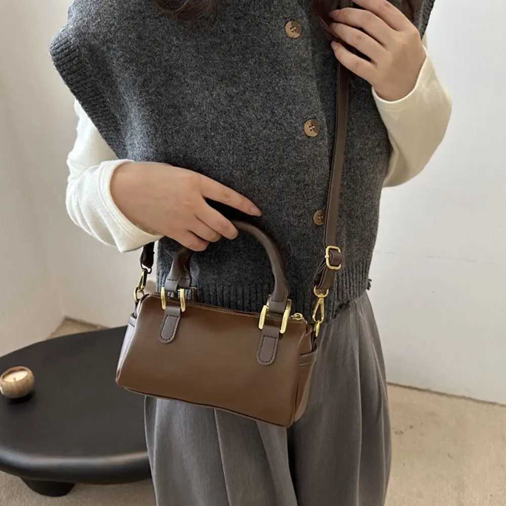 Designer Vintage French Style Bowling Bag Elegant Large Capacity Wen Handbags PU Leather Cute Bost Shoder Bag Travel Y251120