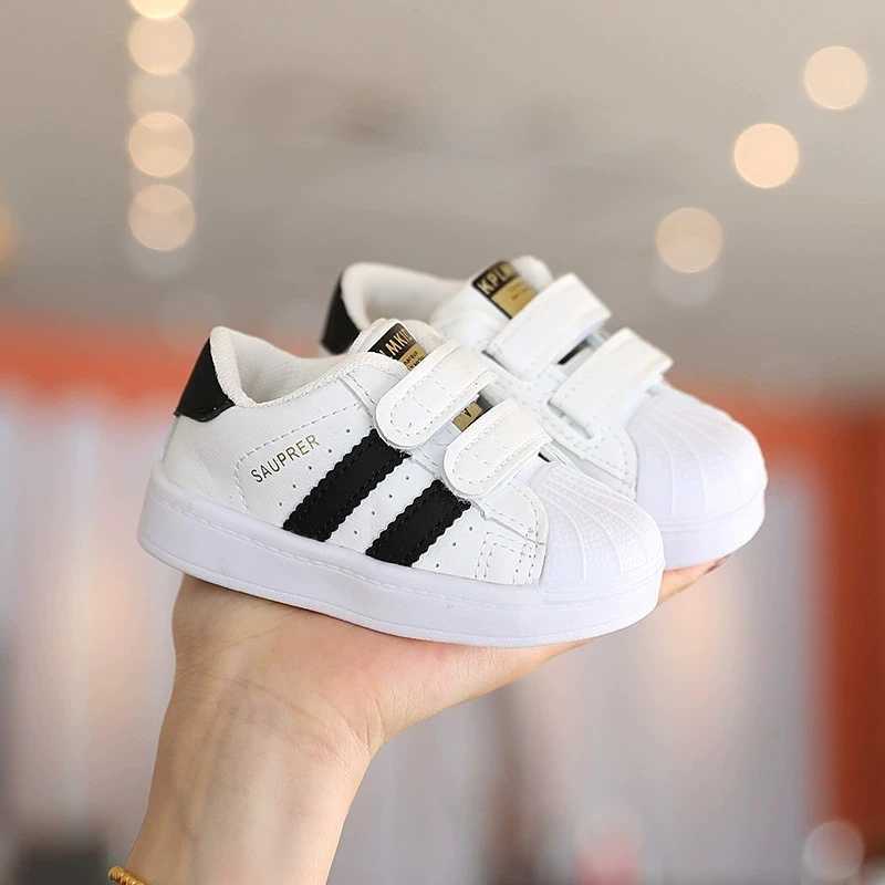 2025 New Fashion Baby First Walk Sneakers White Nonslip Casual Sneakers Boys Girls Breathable Outdoor Infant Tennis Toddler C251008