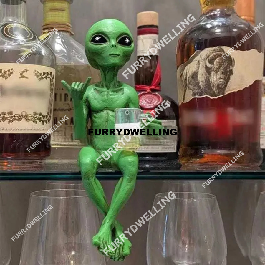 Alien Statue Beer Dwe74 Drinking Resin Novelty Collectibles Funny Desktop Decoration For Adults Desk Bedroom Garden Home Decor Y250623