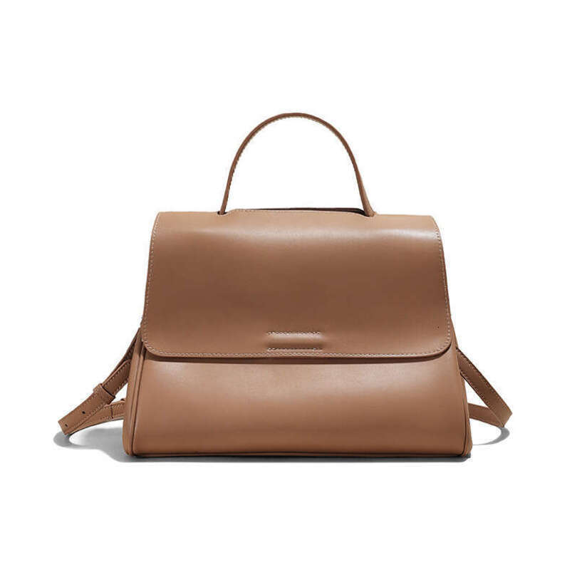 High-end fashion designer bag Luxury Genuine Leather Large Capacity Tote New Cowhide Women s Crossbody Niche Design Commuter Shoulder Bag