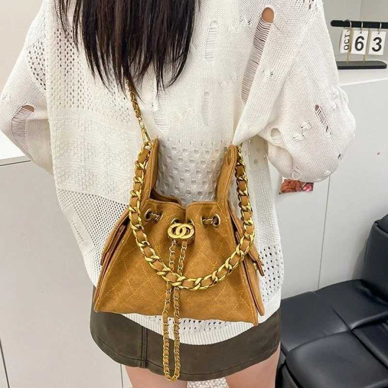 Designer Famous Designer Shoder Bag For Wen Elegant Leather Luxury Brand With Mtiple Functial Pockets Y251120