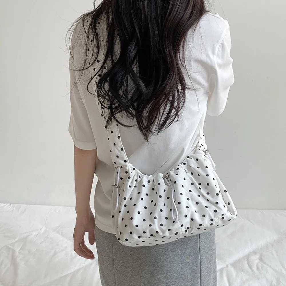Versatile Polka Dot Underarm Bag Korean Style Lightweight Pleated Strap Tote Bag Dumpling Bag Clutch PurseT251007