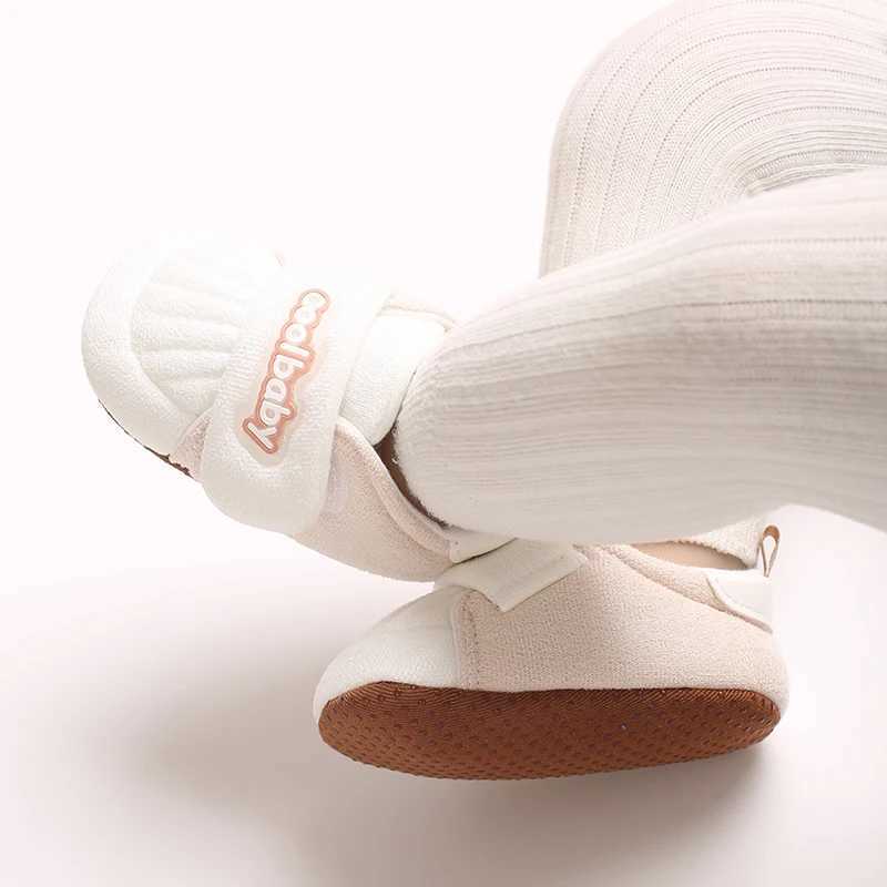 Cute Cartoon Baby Bear Shoes for Boys and Girls Soft Cotton Anti Slip Monochromatic Newborn Walking New Winter C251008